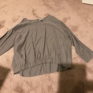 Long sleeve high low blouse with key hole button back closure